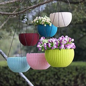 EaglesFord attractive and colourful hanging planters