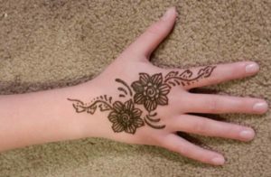 58 Simple Mehndi Designs That Are Awesome Super Easy To Try Now