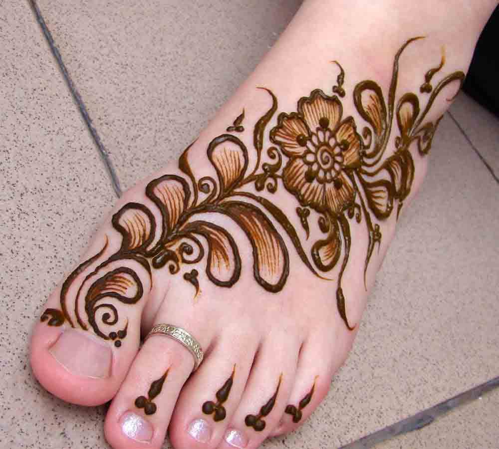 Short & Sweet Shaded Henna Pattern
