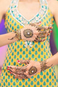 beauitful-eid-mehndi-for-back-hands