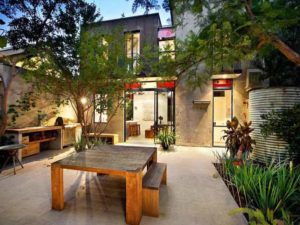 ideal-backyard-kitchen