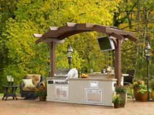 leafy-outdoor-kitchen