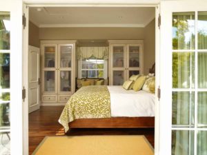 see-through-storage-for-bedroom