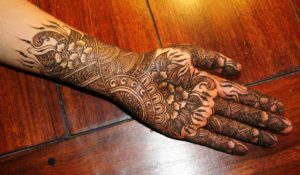 flower-karwachoth-mehndi-design