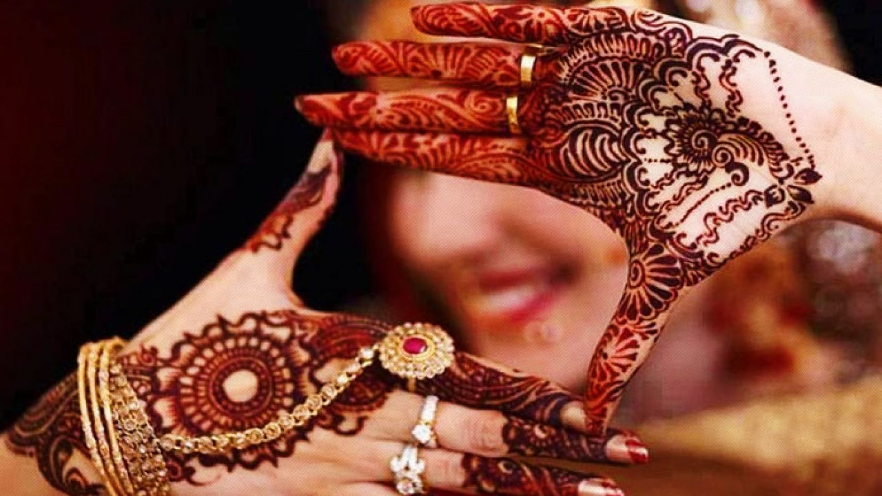 10 Spellbinding Karva Chauth Mehndi Designs Livinghours