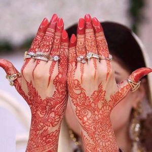 red-karva-choth-mehndi