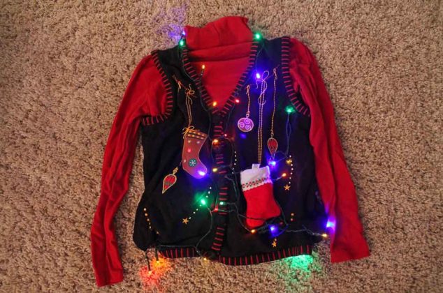 light-christmas-sweater19