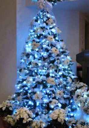 blue-christmas-tree-decoration-ideas-06