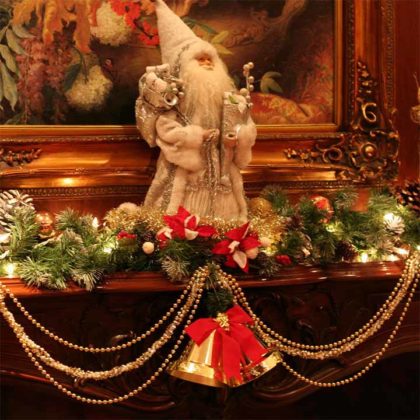 christmas-mantel-decorations-11