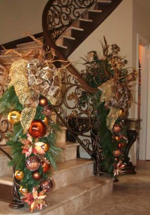 christmas-stair-decoration-03