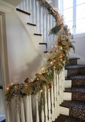 christmas-stair-decoration-05