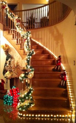 christmas-stair-decoration-06