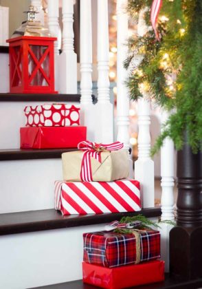 christmas-stair-decoration-07