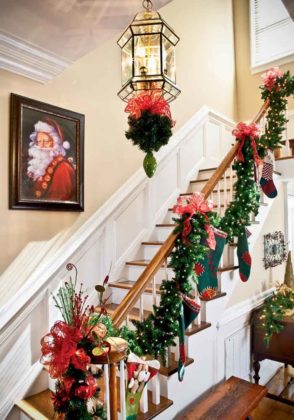 christmas-stair-decoration-09