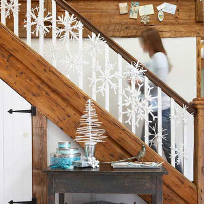 christmas-stair-decorations-01