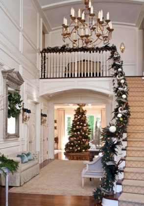 christmas-stair-decorations-12