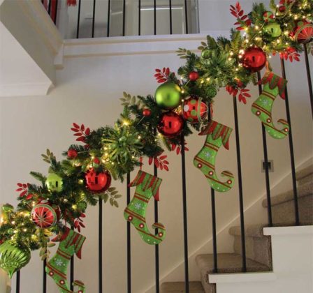 christmas-stair-decorations-14