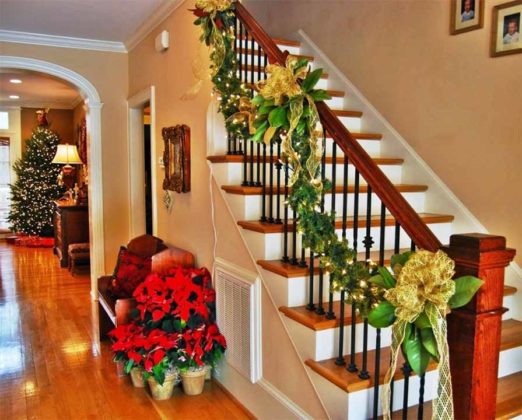 christmas-stair-decorations-16