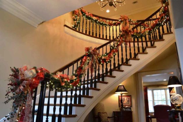 christmas-stair-decorations13