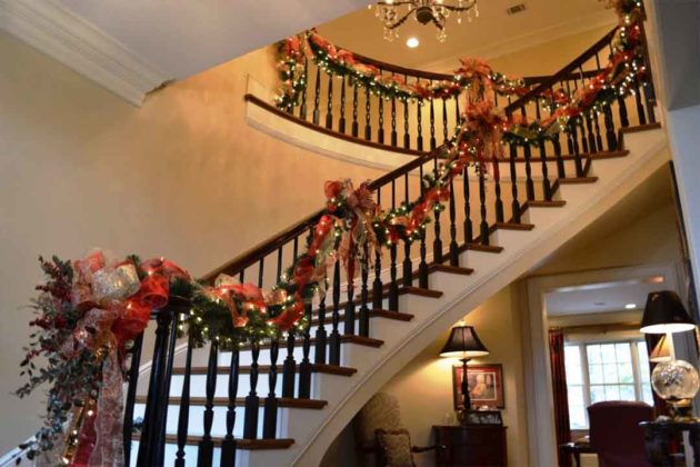 christmas-stair-decorations13