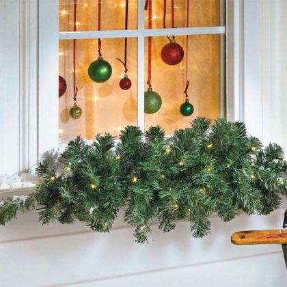 christmas-window-decoration-with-green-tree