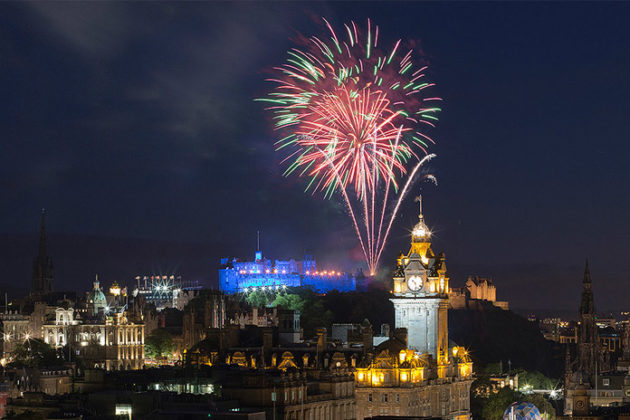 new-year-celebrations-in-scotland-hogmanay-06