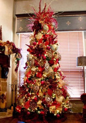 red-christmas-tree-decoration-ideas-06