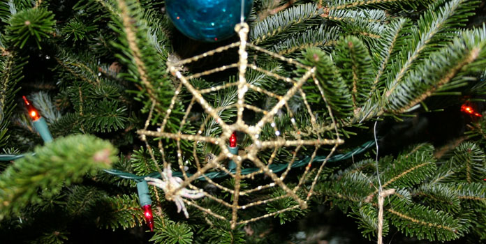 spider-web-christmas-decorations-in-ukraine