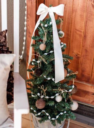 white-christmas-tree-decoration-ideas-02