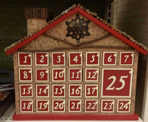 wooden-advent-calendars-10