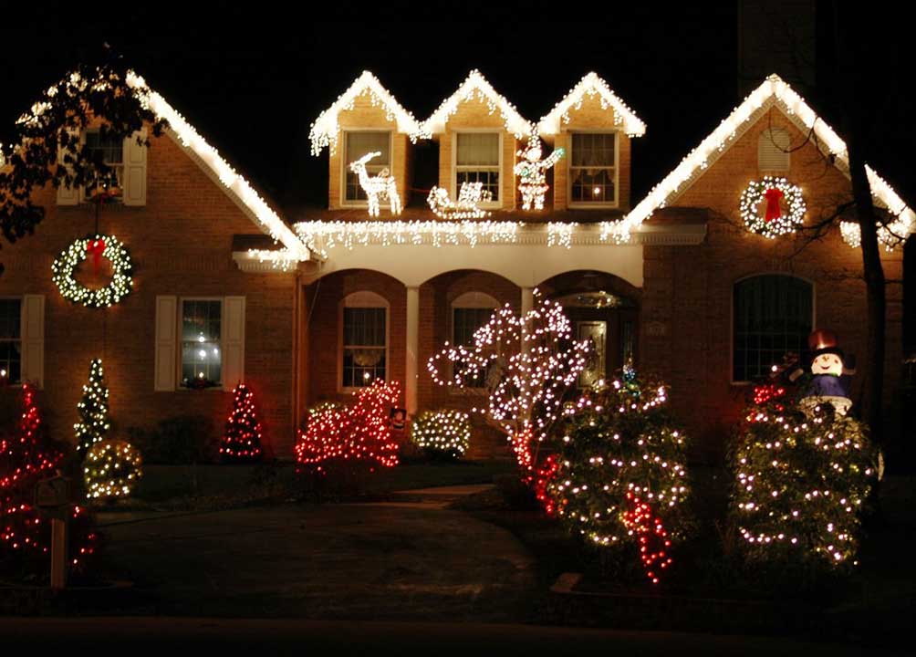 50 Magical Outdoor Christmas Decorations That Scream Merry Xmas - Home Goods Outdoor Christmas Decorations
