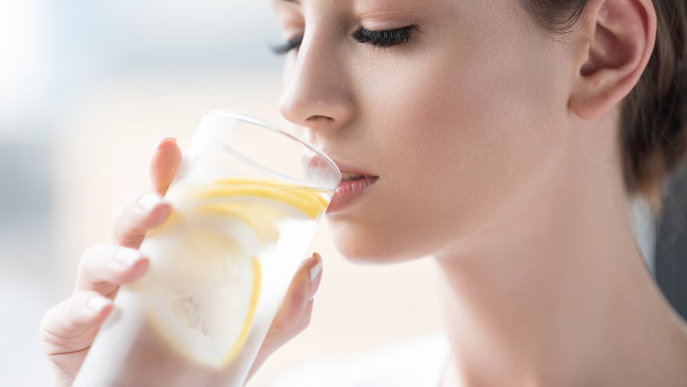 benefits of drinking lemon water