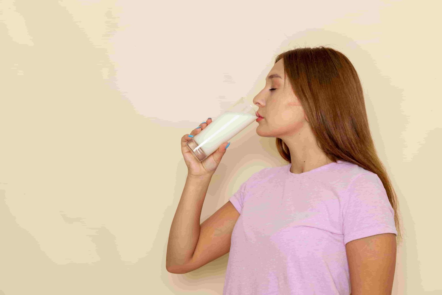 11 Amazing Health Benefits of Drinking Milk At Night LivingHours